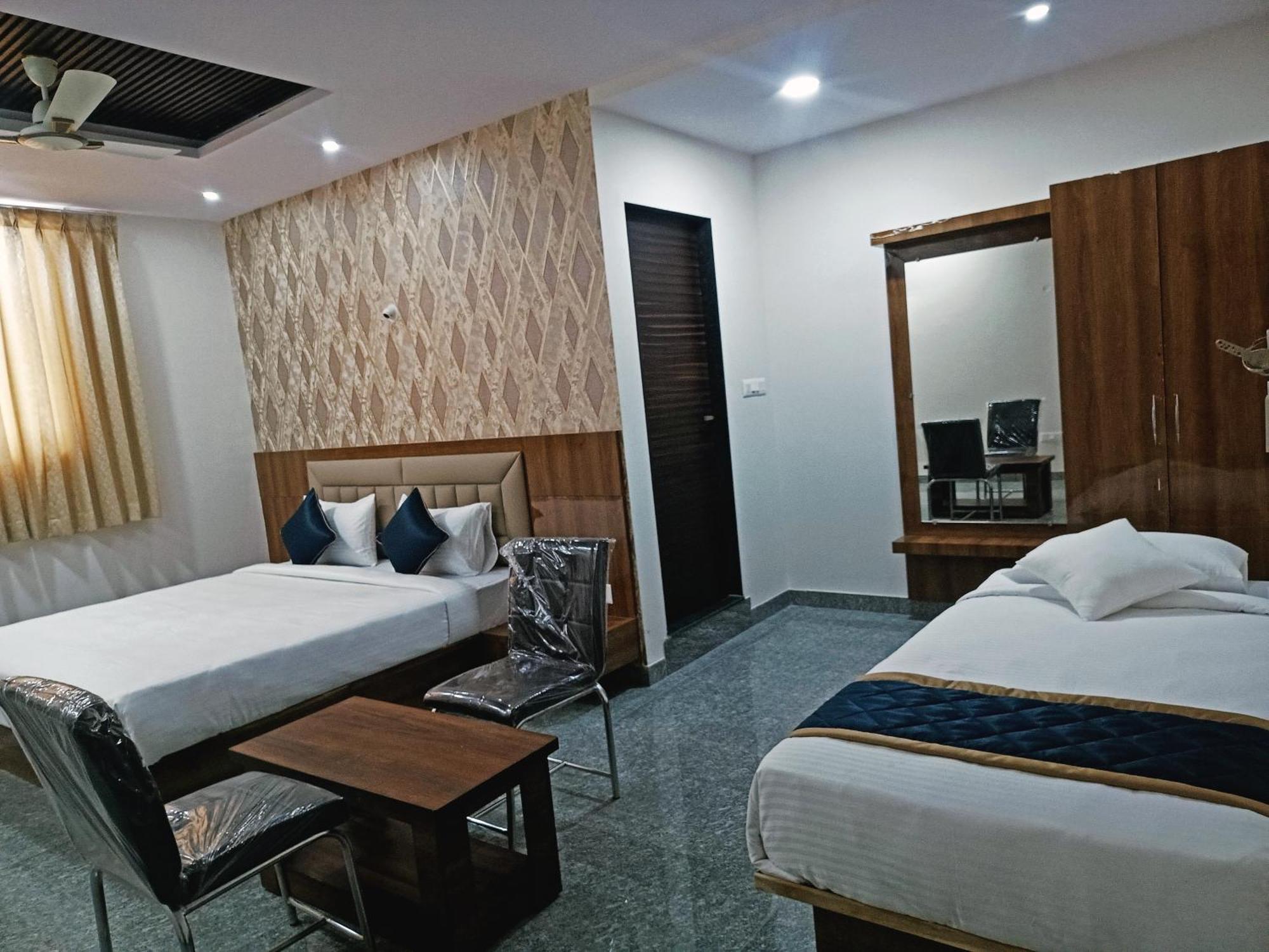 Hotel Achhu Palace بنغالور المظهر الخارجي الصورة