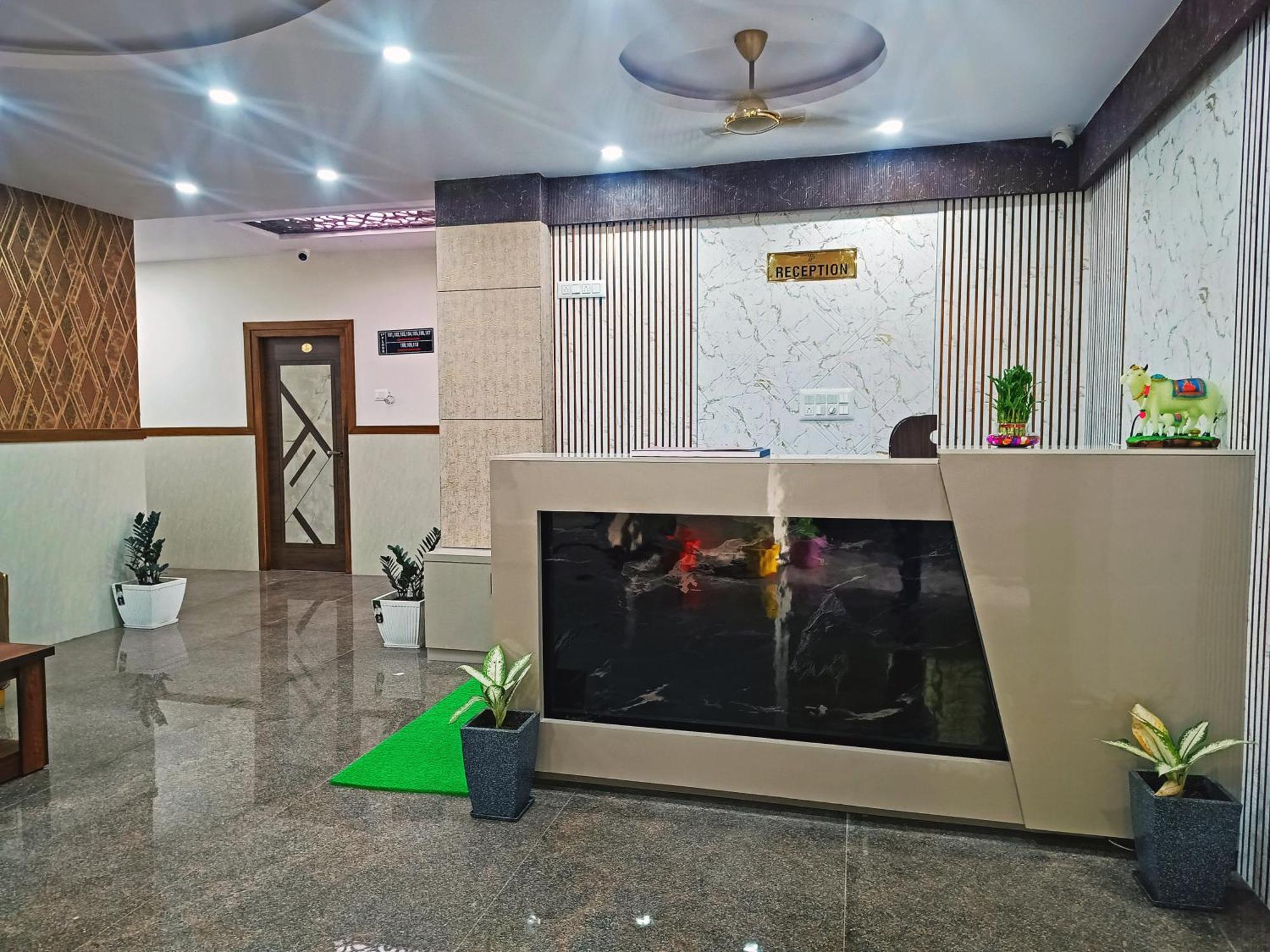 Hotel Achhu Palace بنغالور المظهر الخارجي الصورة