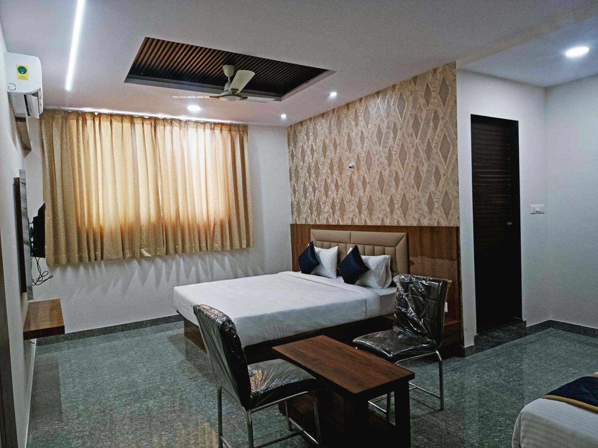 Hotel Achhu Palace بنغالور المظهر الخارجي الصورة