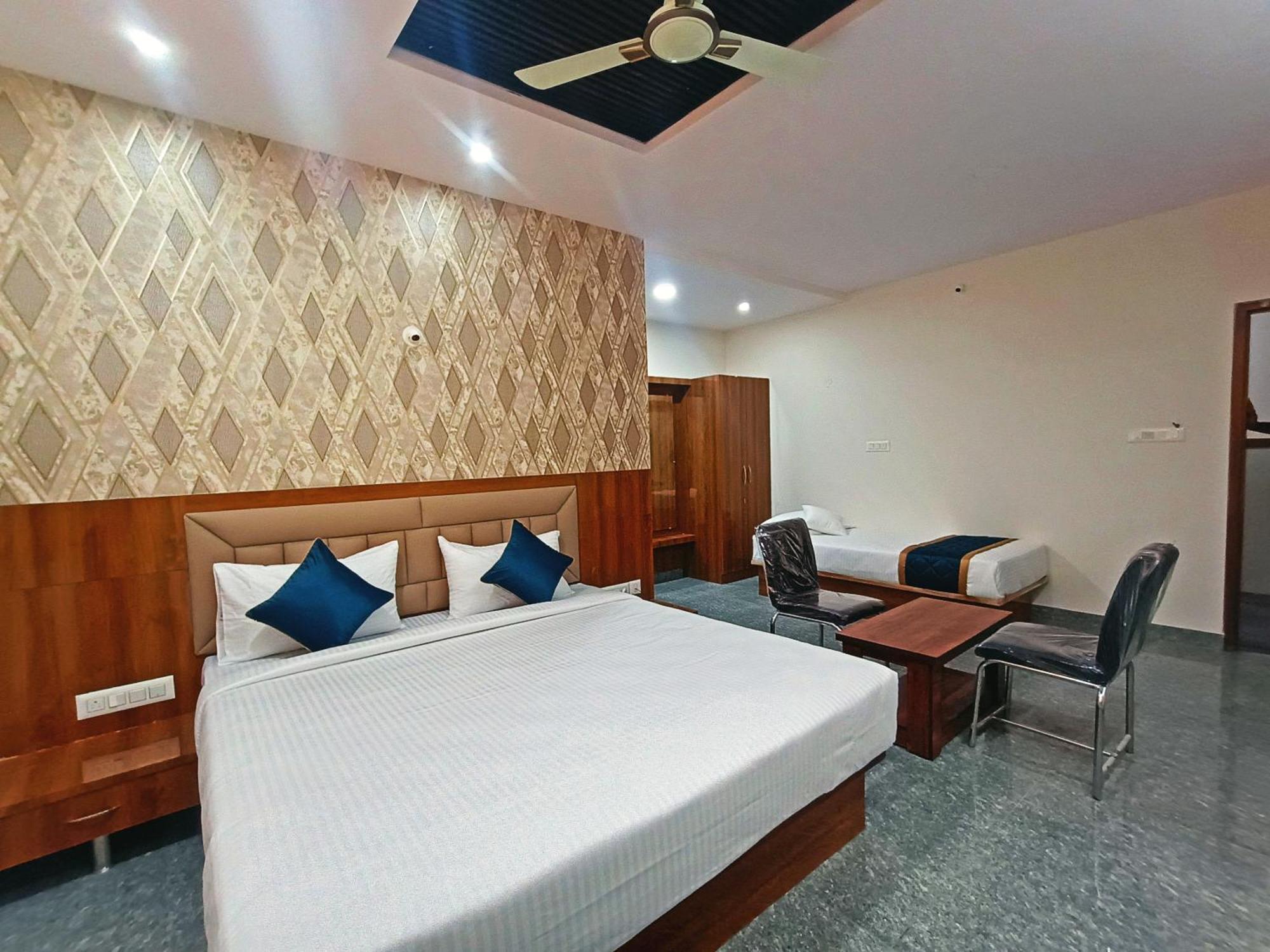 Hotel Achhu Palace بنغالور المظهر الخارجي الصورة
